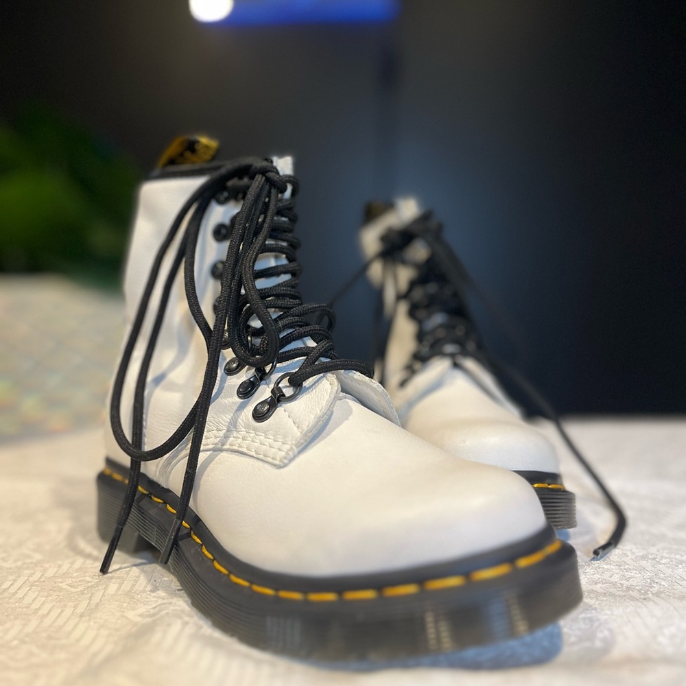 Dr Martens Brand New Womans White Lace Up Boots 🤍